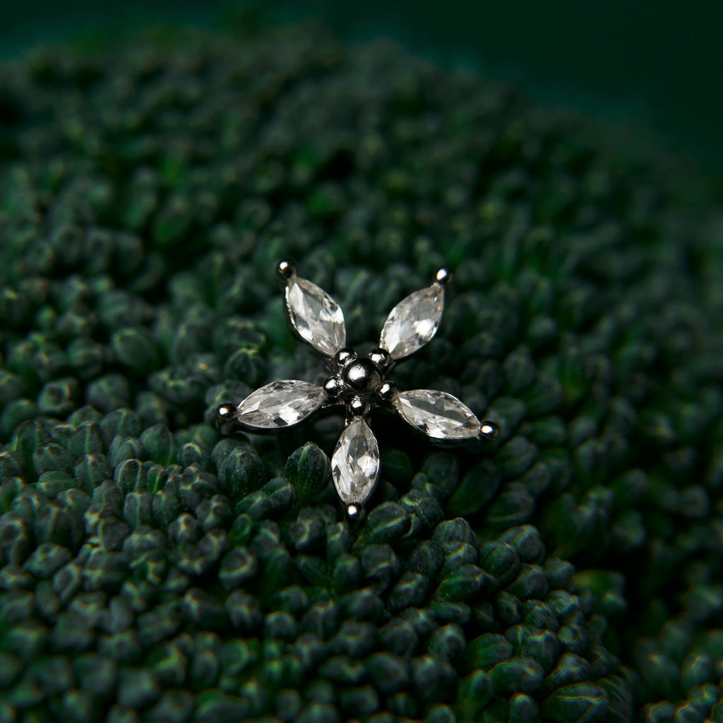 Brincos Flores Assimétricos