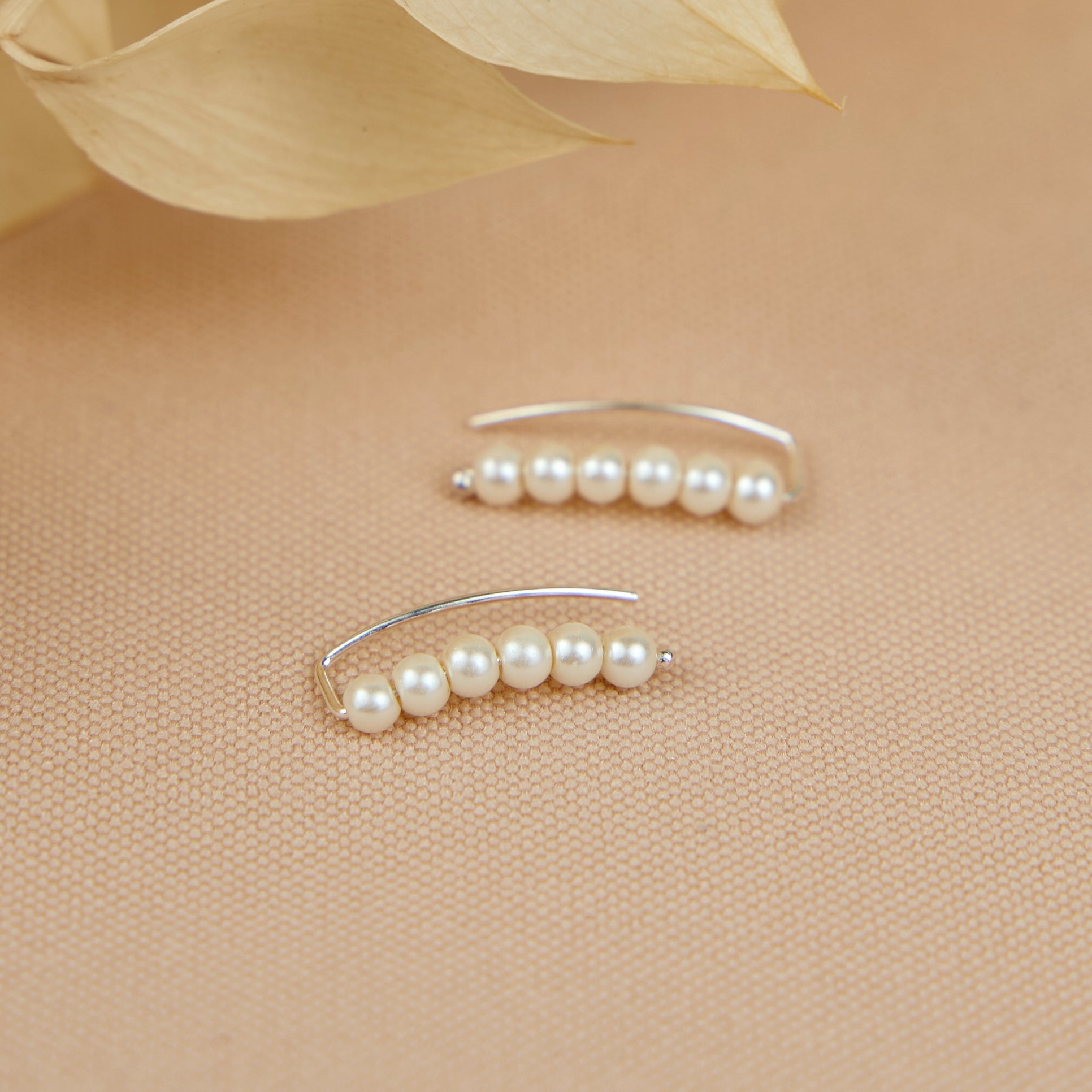 Brincos Corridos com Pérolas